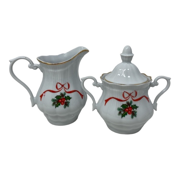 Walbrzych Christmas Holiday Sugar & Creamer Set. Vintage. - Picture 1 of 3